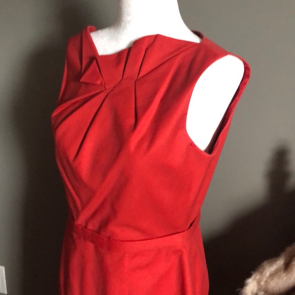 Elie Tahari Beautifully lined dress - Picture 4 of 9